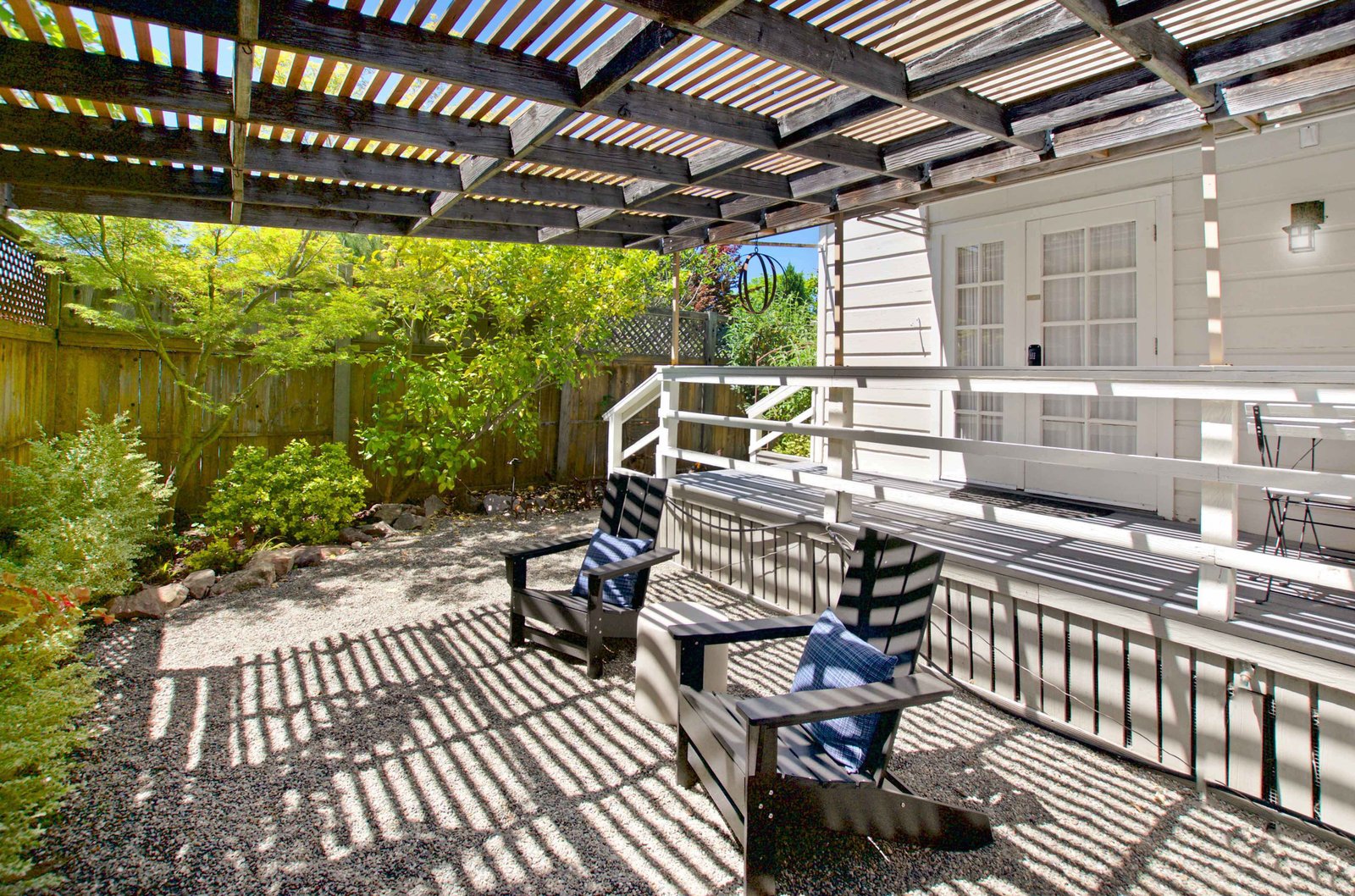 jasmine room patio area 2