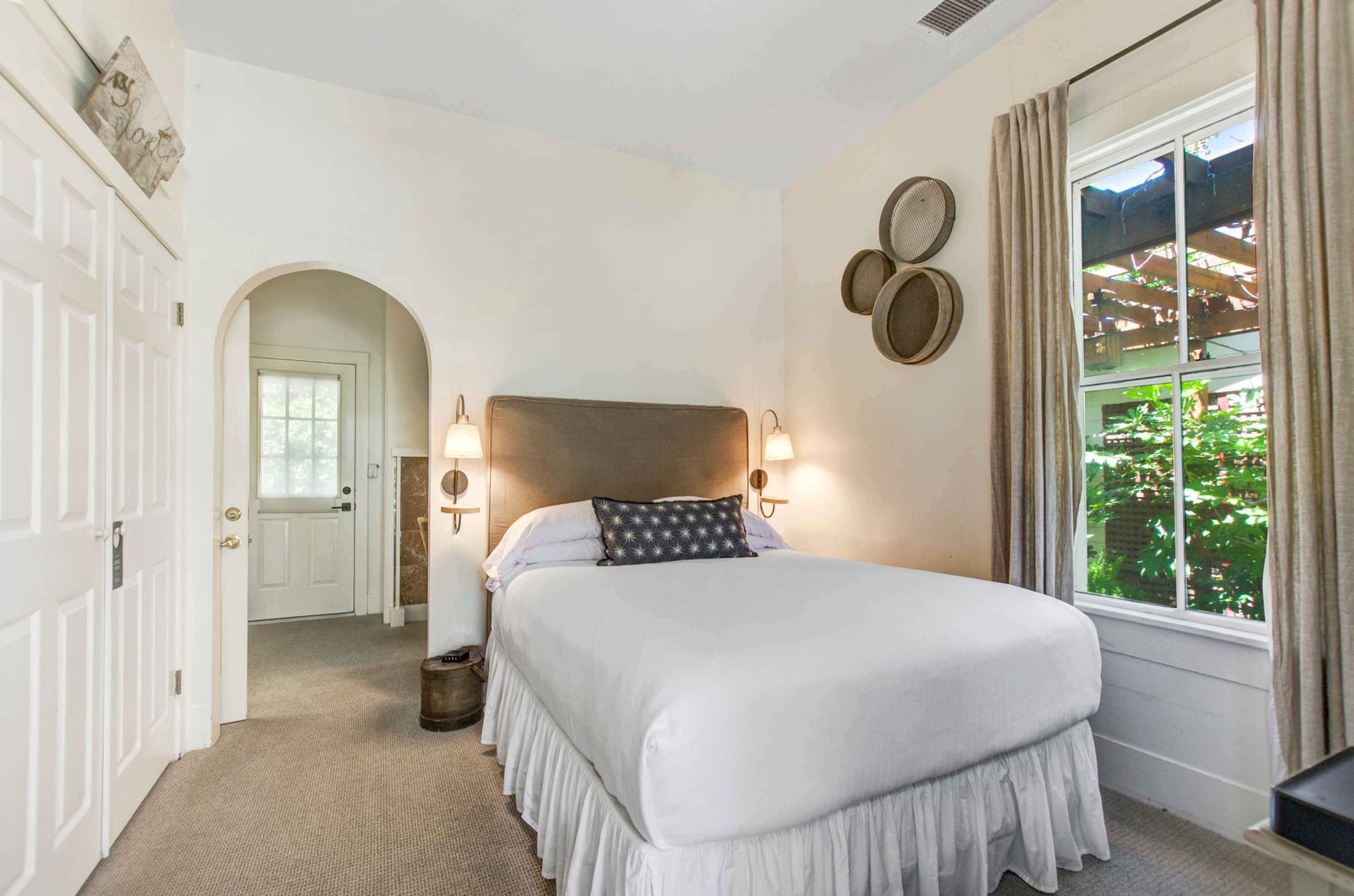wisteria king size bed